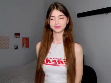 Look_gently, 18 years old, Kiss u right in lips  :>   #new #shy #cute #young #18 [0 tokens remaining], webcam photo