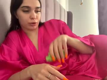 Lornafoard, 18 years old, Goal-lick my finger close to cam for u My name is Essme its my 1st day here lets have some talk #new #shy #18 #skinny #french [18 tokens remaining], webcam photo