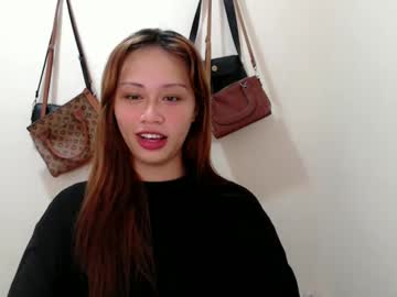Hairy cam model Lovelychin69 live now