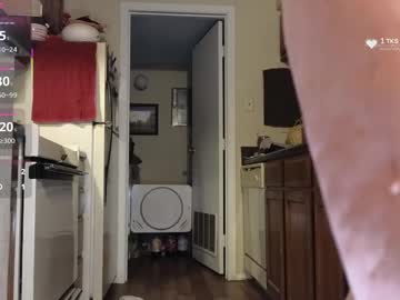 Squirting cam girl Lovesarachristine age 43 yrs live now