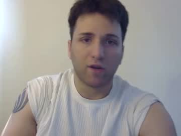 Lucasbacon13 big cock cam stud 27 yrs streaming live