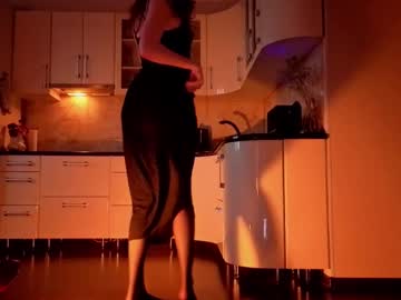 Luciacoy, 26 years old, take off bra... #skinny #tease #redhead #new #erotic [0 tokens remaining], webcam photo