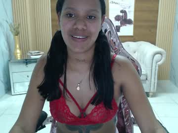 Lucy_rizzo_s, 18 years old, GOAL: Sexy Dance [288 tokens remaining] Welcome to my room! #feet #new #natural #latina #smalltits, webcam photo