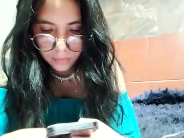 Luna_valencia_ • latina22y • Colombia • public