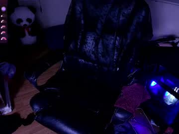 Catch me live as Lunalaneee, age 99 yrs in premium male cam shows