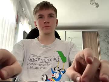 Live twink cam Lustviper, age 19 yrs nude and streaming