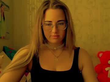 Luxie_queen • bigboobs20y • Poland • public