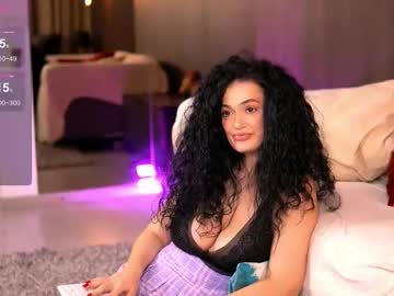 Luxydiamond, It's my 1st day so let's make it COUNT, JOIN ME? - Goal: My very FIRST CUMSHOW [260 tokens left] #new #lovense #milf #bigboobs #natural, webcam photo