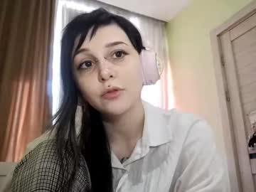 Lynncottingham, 21 years old, lick my plump lips close to cam <: My name is Kira #new , new experience to me, hope it turns out well :3 #skinny #smalltits #goth #shy [12 tokens remaining], webcam photo