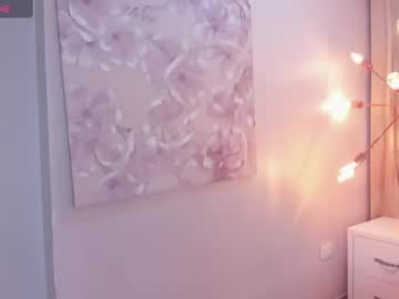 Madhi_evans, 19 years old, GOAL: blowjob [40okens remaining] Don't imagine what an orgasm is with me #18 #pussy #smalltits #teen #petite, webcam photo