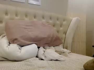Skinny Asian cam girl Mariaclaraxxxx | 18 yrs live in HD
