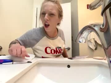 Mariamaybe24 • blonde22y • Arkansas,USA • private