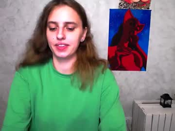 Hairy cam model mariatess_, age 23 (hairy,  natural,  smallboobs,  shy,  german) streaming live in HD