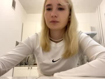 Marlinepercy, 18 years old, GOAL: Spin around, show my outfit! Hey! i'm Mona! it's my first day here! Let's get acquainted! #shy #18 #new #skinny #blonde [31 tokens remaining], webcam photo