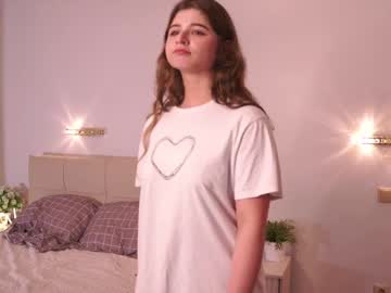 Marthabekker, 18 years old, Goal:  take off my bra and play with nipples       <3  Hey i am Linda #new here! |  | #18 #natural #shy #brunette [0 tokens remaining], webcam photo