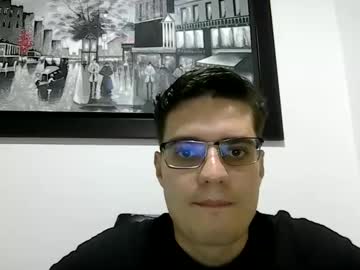 Martin338667 • straight28y • Medellín • public