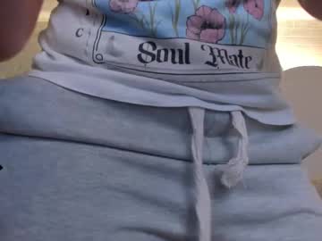 Squirting cam girl Martinnabonnet age 28 yrs live now