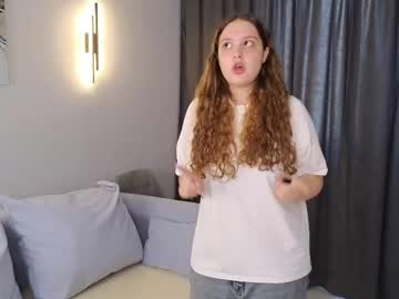Mary__parker, 18 years old, Hi I'm #18 years old and very #shy hehe, hopefully we will be friends and have fun, hope you appreciate my #smalltits #natural #teen, my goal today:  air kiss + smile [14 tokens remaining], webcam photo
