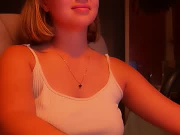 Maryxwow, 25 years old, Goal: ??I will tease you? #cute #new #c2c #feet #tease - Next Goal: ??Dance for you?, webcam photo