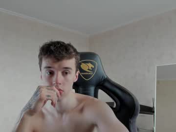 Muscle cam star Mason_warhol, 23 yrs