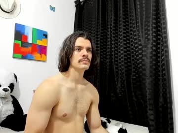 Muscle cam star Maxi_styles, 25 yrs