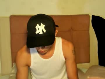 Muscle cam star Maxx_frost, 19 yrs