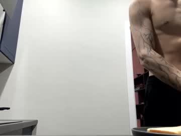 Maxxxblaze_35, 19 years old, cum show [1999 tokens left] #new #gay #cum #bigcock #uncut, webcam photo