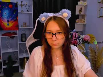 Meddi_gold, 22 years old, GOAL: Show panties [111 tokens remaining] Welcome to my room! #feet #blonde #redhead #lovense #new, webcam photo