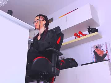 Meganstones • findom28y • Tallin • public
