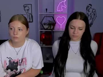 Melani_bumm, GOAL: Dance [333 tokens remaining] Welcome to my room! #feet #blonde #teen #18 #new, webcam photo