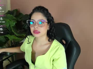Melaniewillians • asmr22y • Chaturland • public