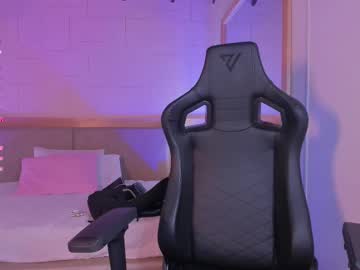Meloddy_rose, 19 years old, FUCK MY TITS AND CUM IN MY FACE? PVT OPEN ? SPECIAL PATTERNS 22 - 44 - 55 #bigboobs #latina #curvy #pawg #18, webcam photo