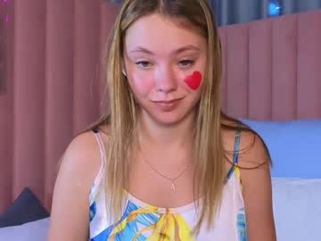 Meow_mellie, 18 years old, GOAL: apply oil on thighs [0 tokens remaining] New Hair!! Yayyy!!!  #bigboobs #18 #fit #nonude #shy, webcam photo