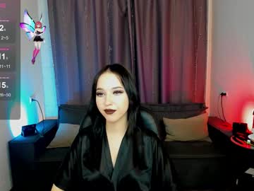 Meowaura, squeeze oobies and at the cam 1 min [88 tokens left] #new #goth #feet #heels #18, webcam photo