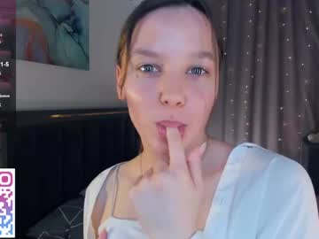 Meryldell, GOAL: Take my t-shirt off [51 tokens remaining]  My name is Lollita - Nice to meet you everyone Lets get fun ^^ #18 #teen #shy #new #young, webcam photo
