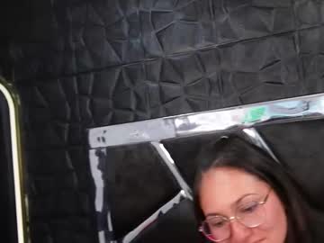 Mia_charmzz, GOAL: flash boobs + bounce boobs [43 tokens remaining] Welcome to my room Im Mia ? #new #latina #teen #18 #squirt, webcam photo