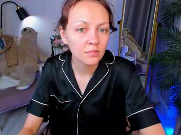 Mia_meowxkiss, 23 years old, GOAL: Sexy Dance [9 tokens remaining] Hi! Im Mia! Lets have fun <3 #new #skinny #natural #shy #nonude, webcam photo