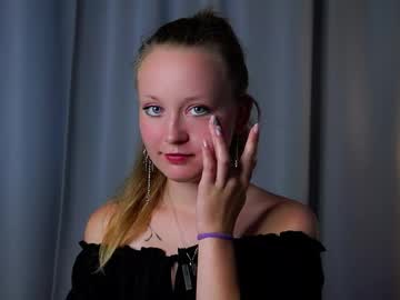Feet Cams Live model Miagwyn, age 18 streaming Foot Fetish VR