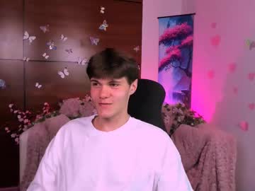 Michael_westing, 20 years old, GOAL: slap my ass x3 [994 tokens remaining] heey guys ? pvt open #new #18 #horny #young #lovense, webcam photo