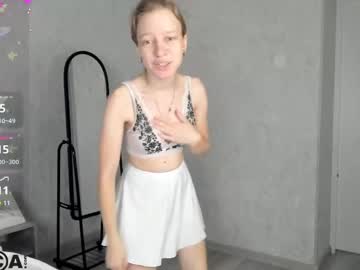 Michelle_blond, 19 years old, GOAL: Make my nipples is very hard [26 tokens remaining] MY DREAM MY DAY OFF #young #daddy #c2c #natural #squirt, webcam photo