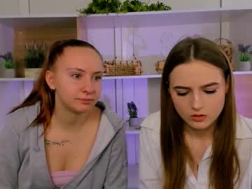 Mila_glow, GOAL: 101 roses for us [997 tokens remaining] Welcome to my room! #18 #shy #cute #new #teen, webcam photo