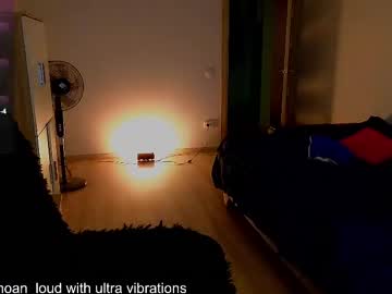Milanafox_ • bigass23y • I am for the world! • public