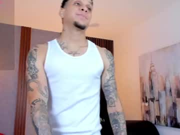 Feet Cams Live model Milton_brown, age 20 streaming Foot Fetish VR