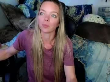 Hairy cam model Mindymars, 99 yrs live now