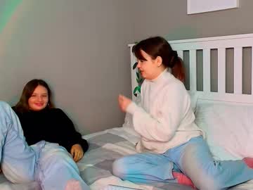 Mini_bunny_mini, 19 years old, GOAL: good start [65 tokens remaining] Welcome to my room!Today we will be with my friend! #new #brunette #couple #shy #girls, webcam photo