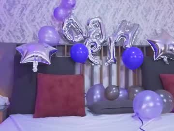 Miranda_blair, 19 years old, GOAL: Ride my big dildo 200 [995 tokens remaining] Welcome to my room! #bigboobs #latina #young #bigass #redhead, webcam photo