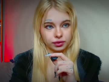 Missslola • mistress24y • Rrrrrrrrussia • public