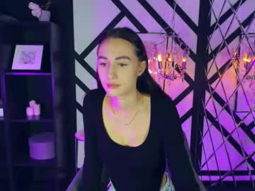 Misty_blaze, 18 years old, Hey! Wow my first time here! #new #nonude #natural #18 #daddy [300 tokens remaining], webcam photo
