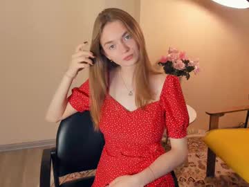 Monabrickell, 18 years old, GOAL: Show the outfit [22 tokens remaining] Welcome, I'm Mona <3  #18 #bigtits #new #teen #shy, webcam photo