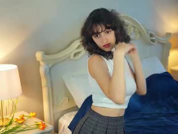 Monalouise, 18 years old, Hello CB I am #new an artist This is my first day!Goal:smile and wave a hand  ,me #18 #cute #natural #young [8 tokens remaining], webcam photo